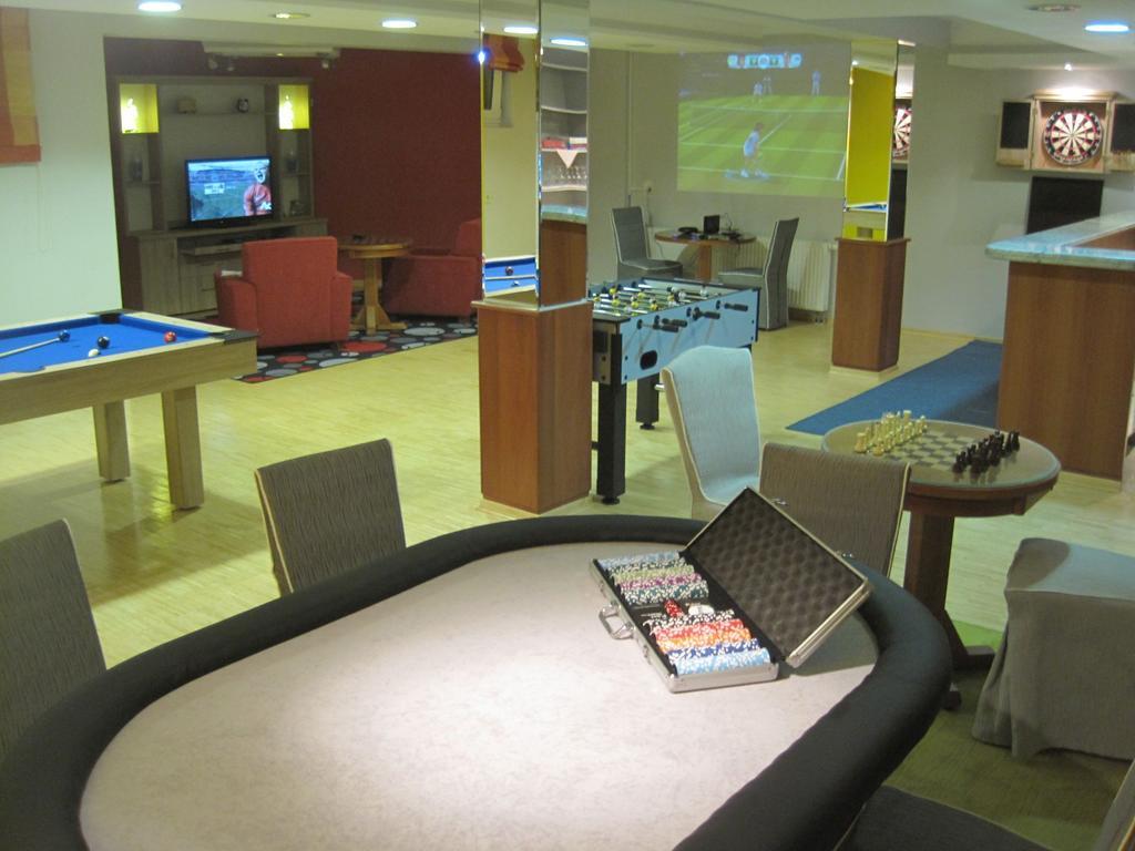 Hotel Ðakovo Kültér fotó