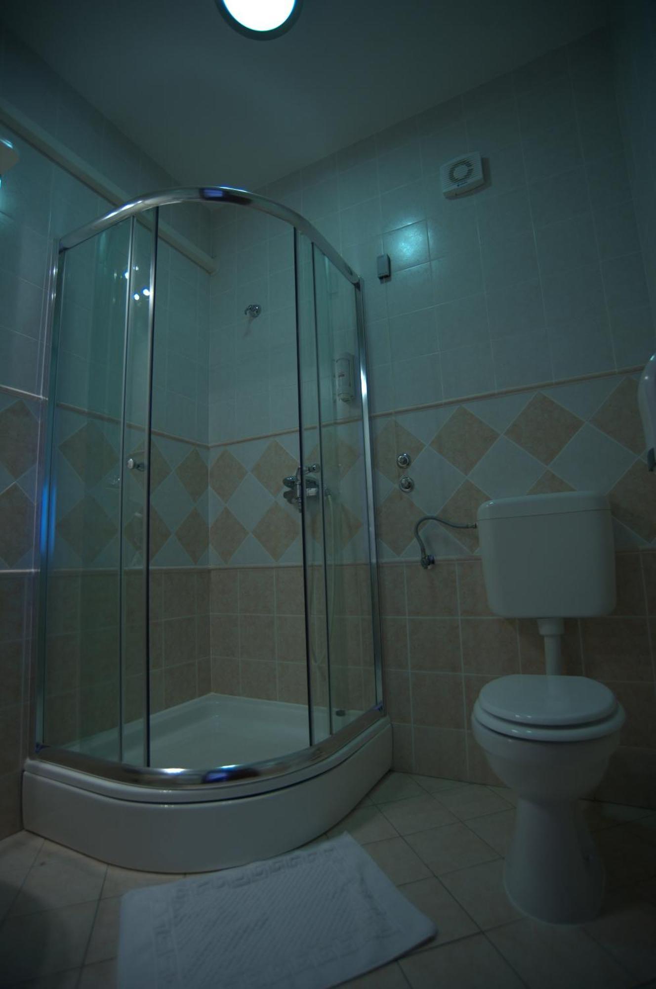 Hotel Ðakovo Kültér fotó