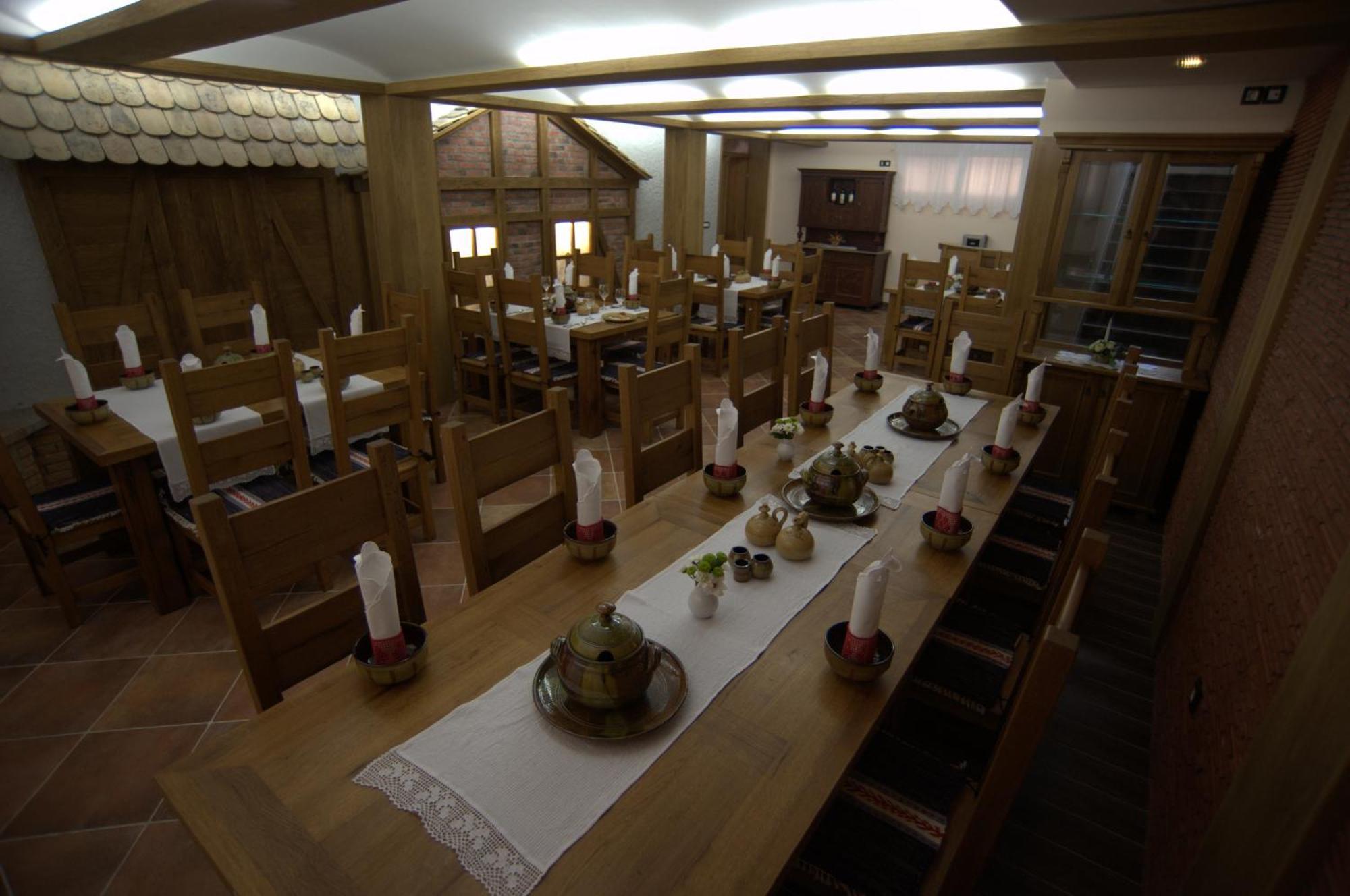 Hotel Ðakovo Kültér fotó