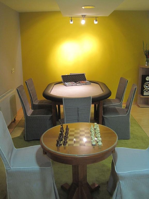 Hotel Ðakovo Kültér fotó